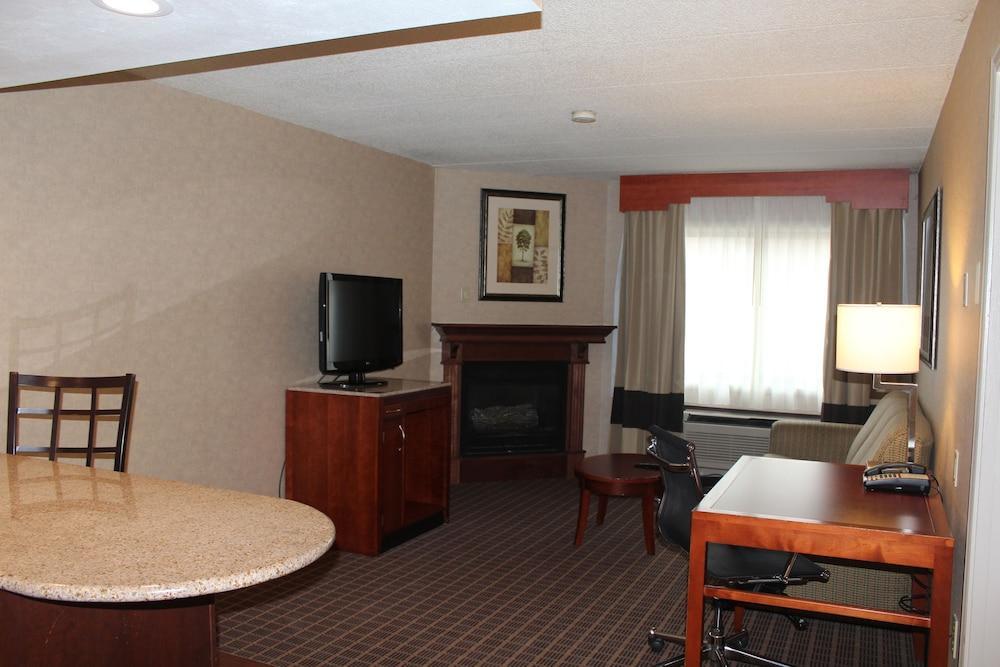 Comfort Inn & Suites West Springfield Zewnętrze zdjęcie