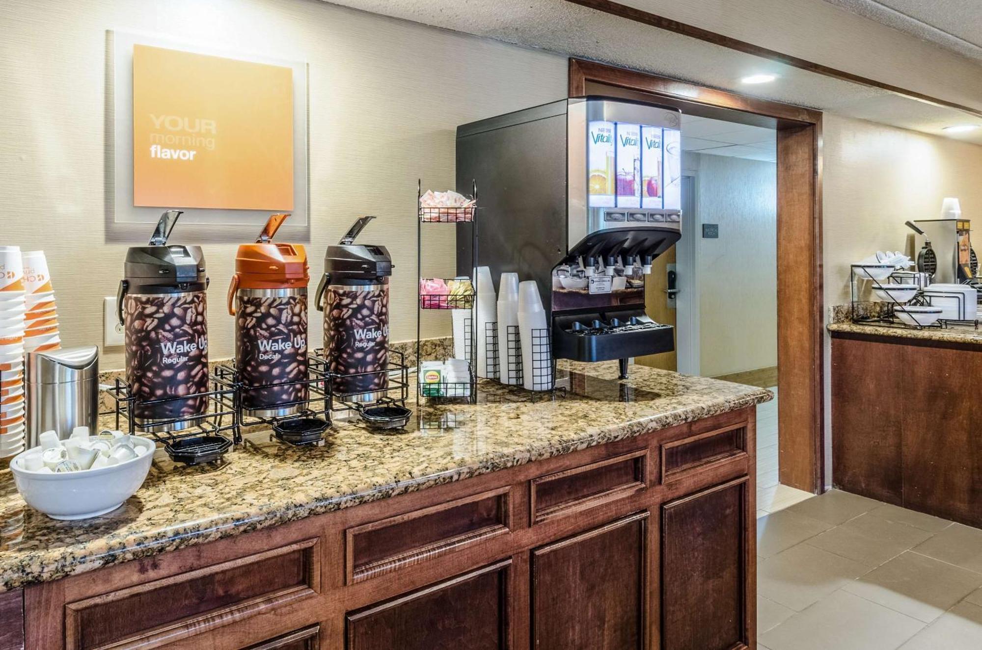 Comfort Inn & Suites West Springfield Zewnętrze zdjęcie