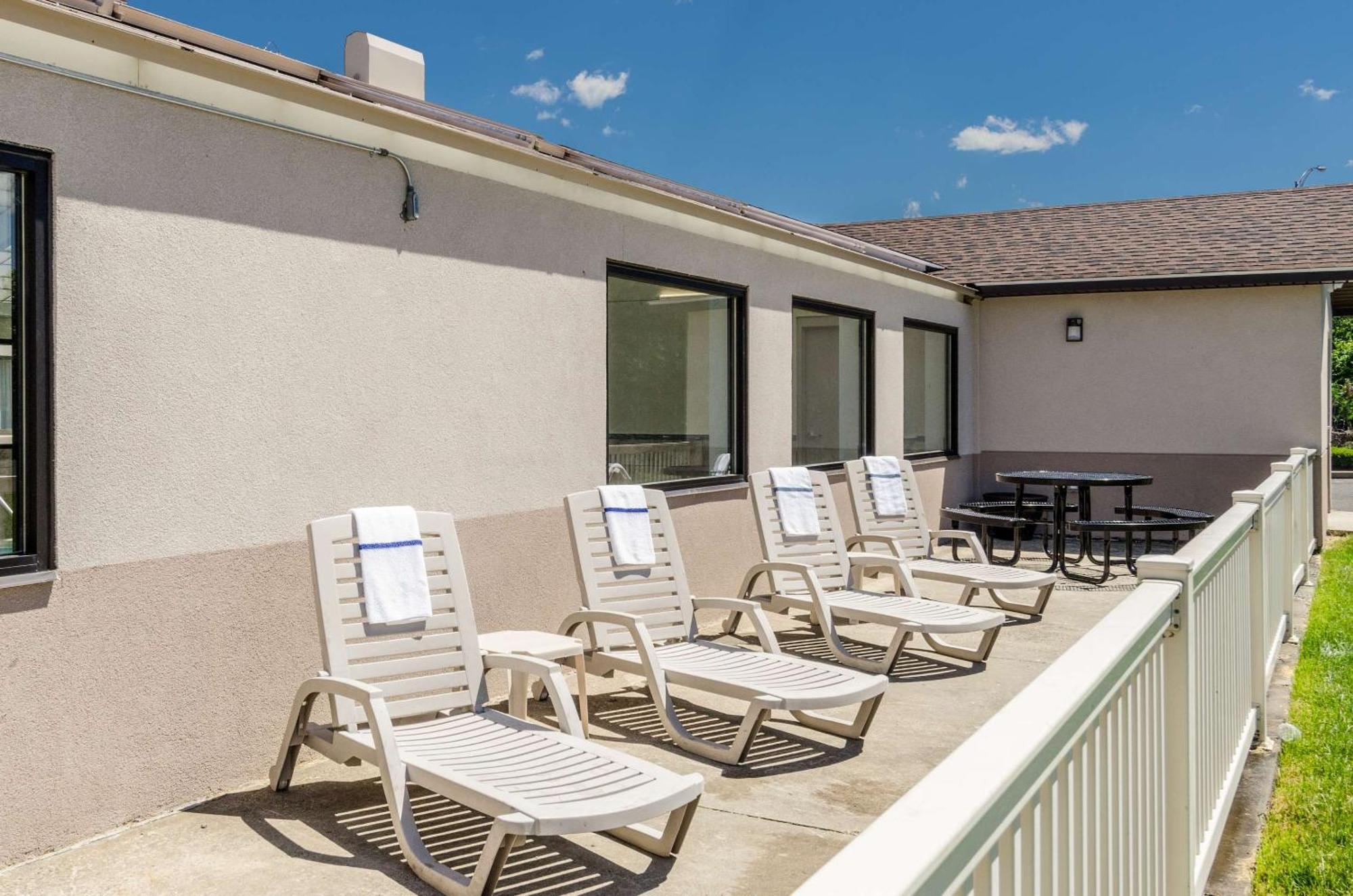 Comfort Inn & Suites West Springfield Zewnętrze zdjęcie