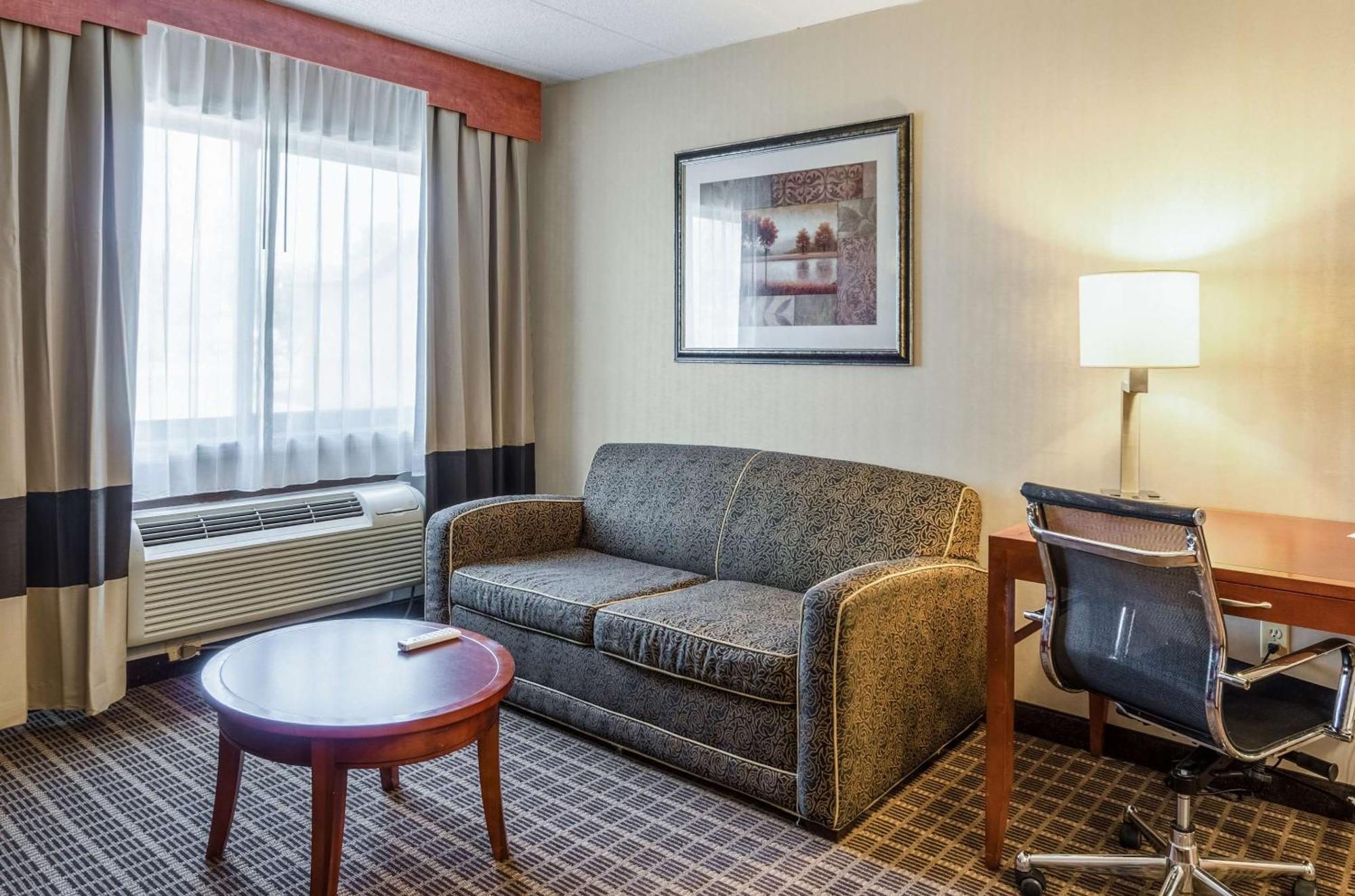 Comfort Inn & Suites West Springfield Zewnętrze zdjęcie