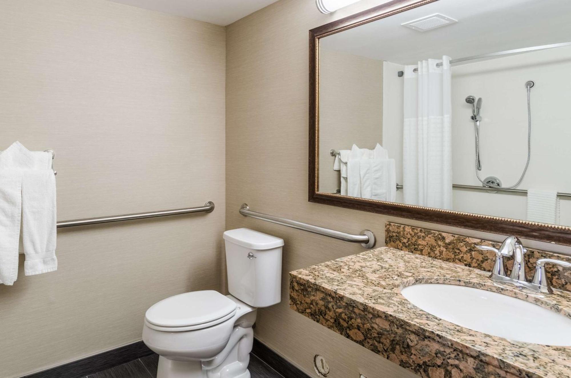Comfort Inn & Suites West Springfield Zewnętrze zdjęcie
