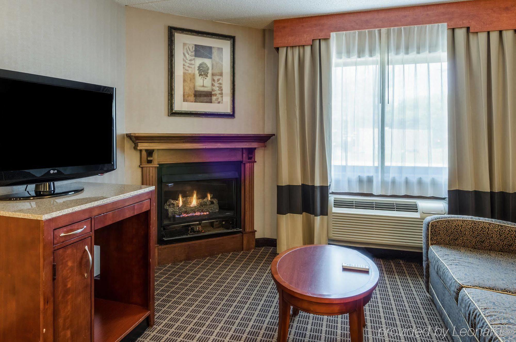 Comfort Inn & Suites West Springfield Zewnętrze zdjęcie
